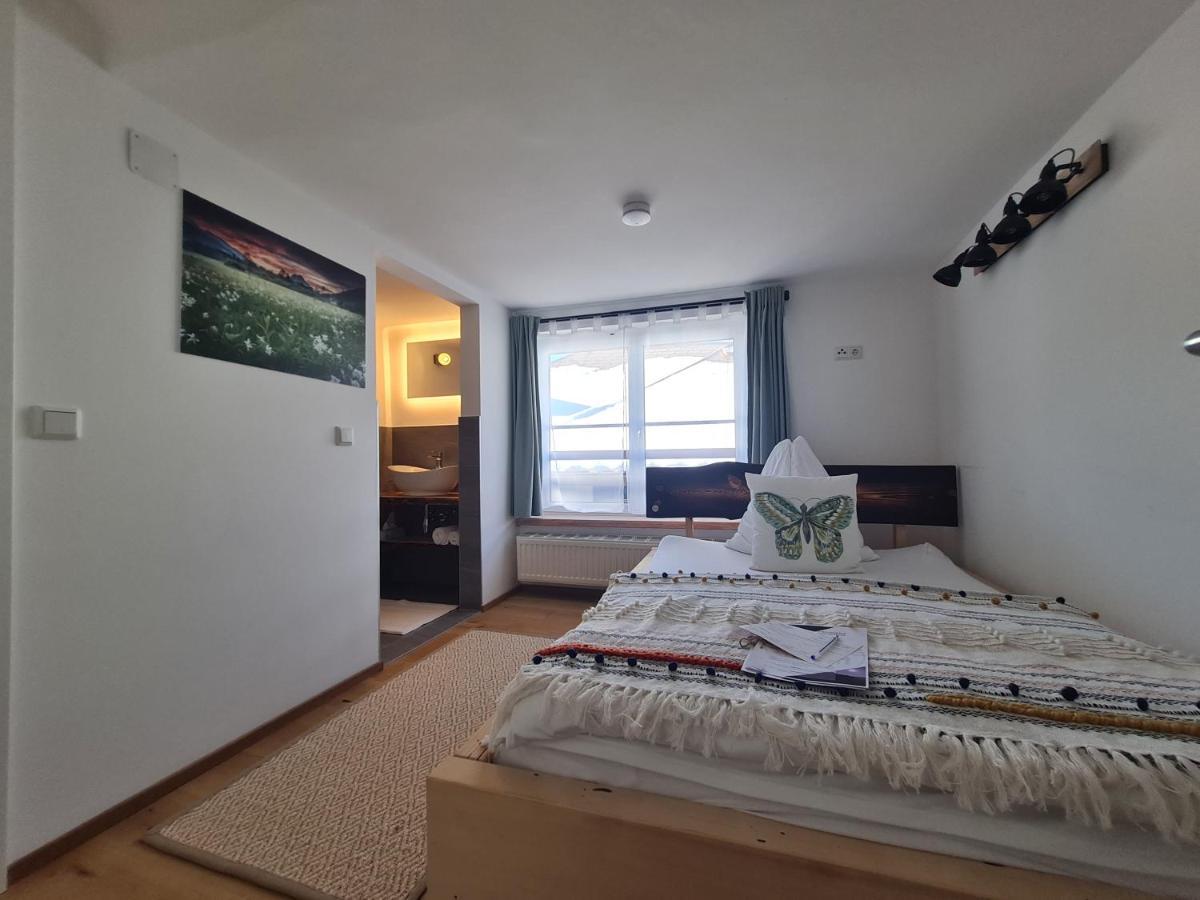 Gastehaus Zeitraum Bed & Breakfast Адмонт Екстериор снимка